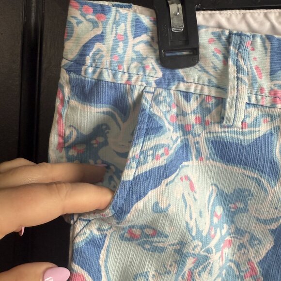 Lilly Pulitzer Callahan Shorts Size 6 into the deep Blue Tropical Seashell - Picture 11 of 14